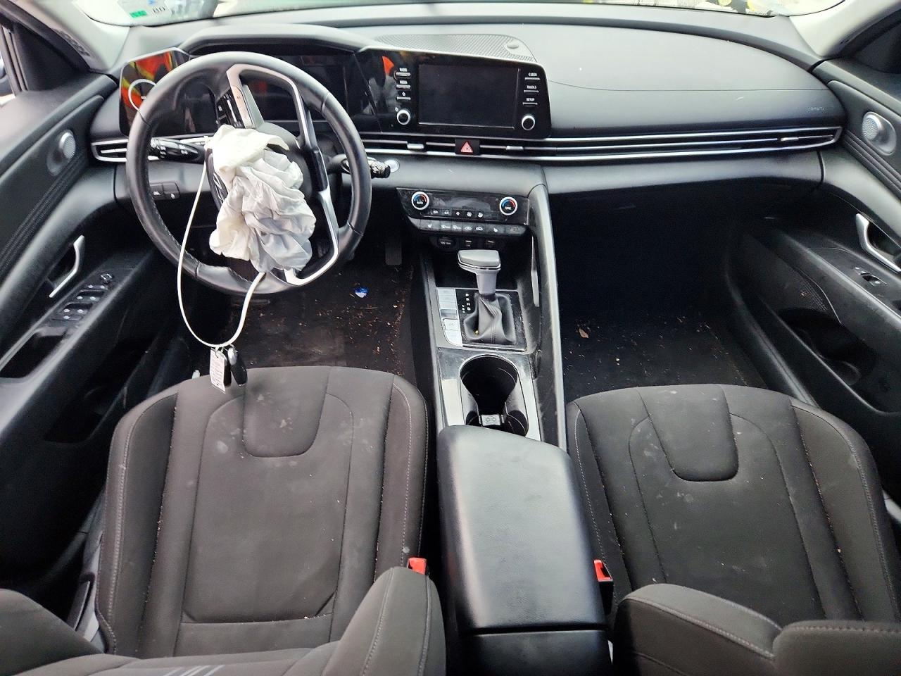 2021 HYUNDAI ELANTRA SEL photo 8