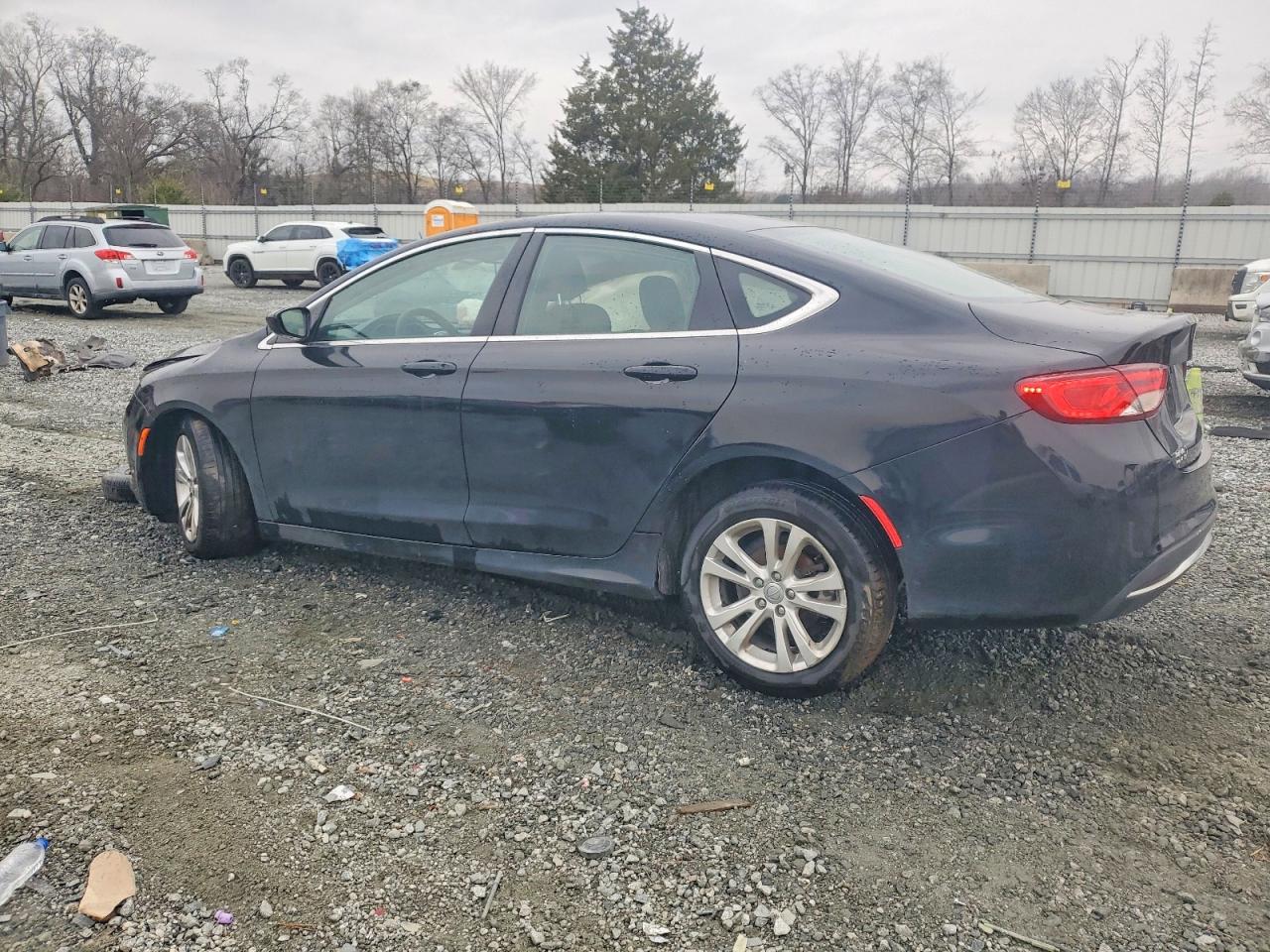 2015 CHRYSLER 200 LIMITED photo 3