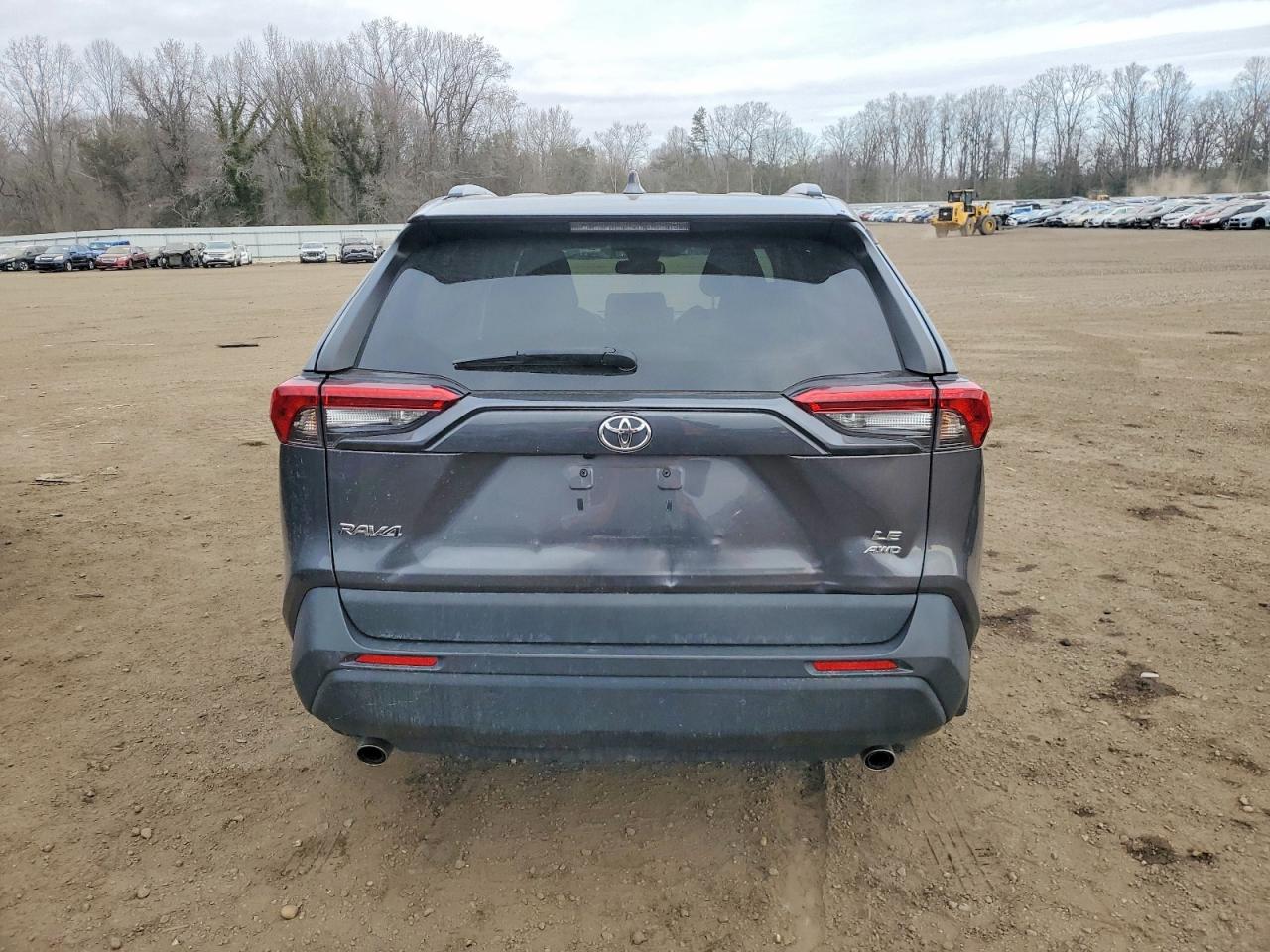 2021 TOYOTA RAV4 LE photo 6