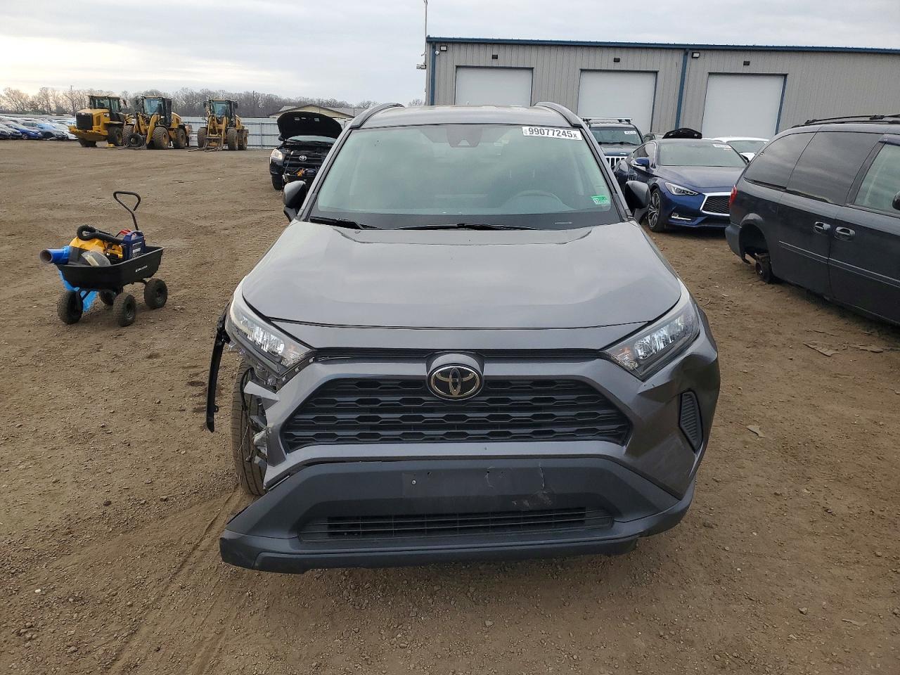 2021 TOYOTA RAV4 LE photo 5