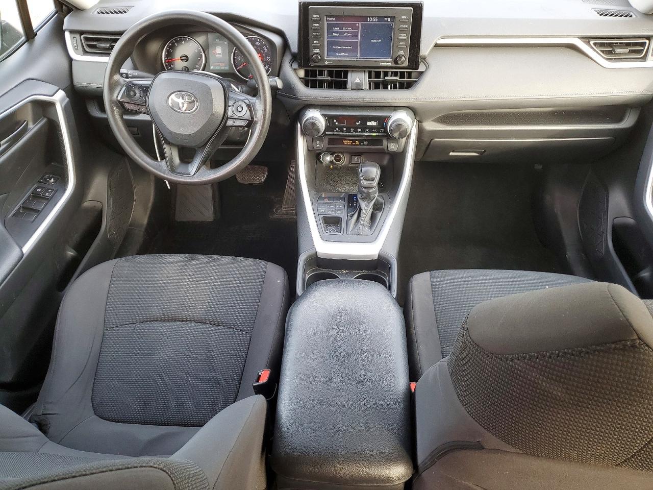2021 TOYOTA RAV4 LE photo 8