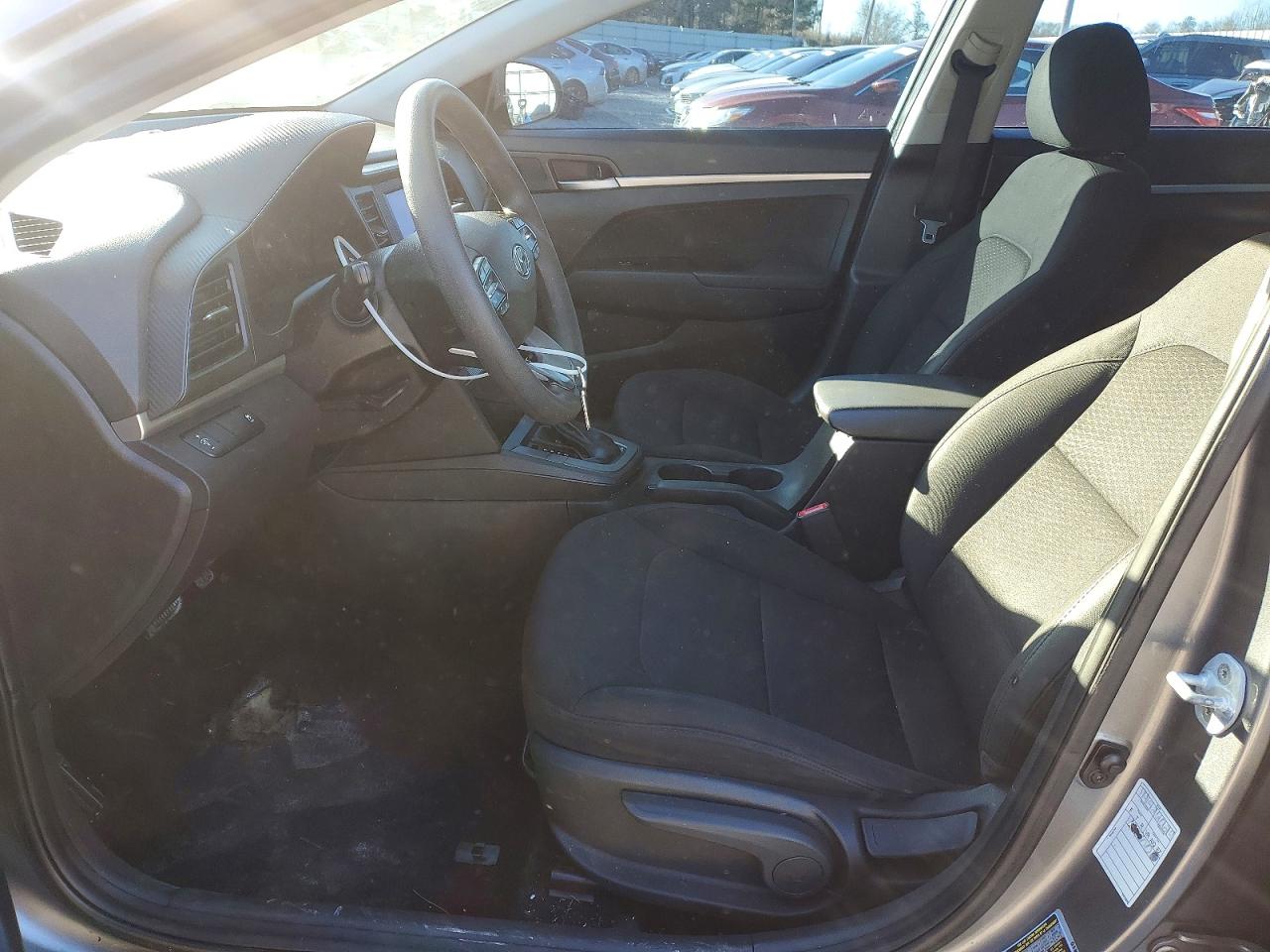 2019 HYUNDAI ELANTRA SE photo 13