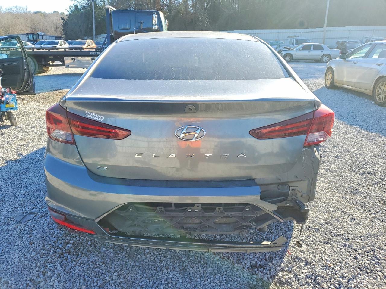 2019 HYUNDAI ELANTRA SE photo 11