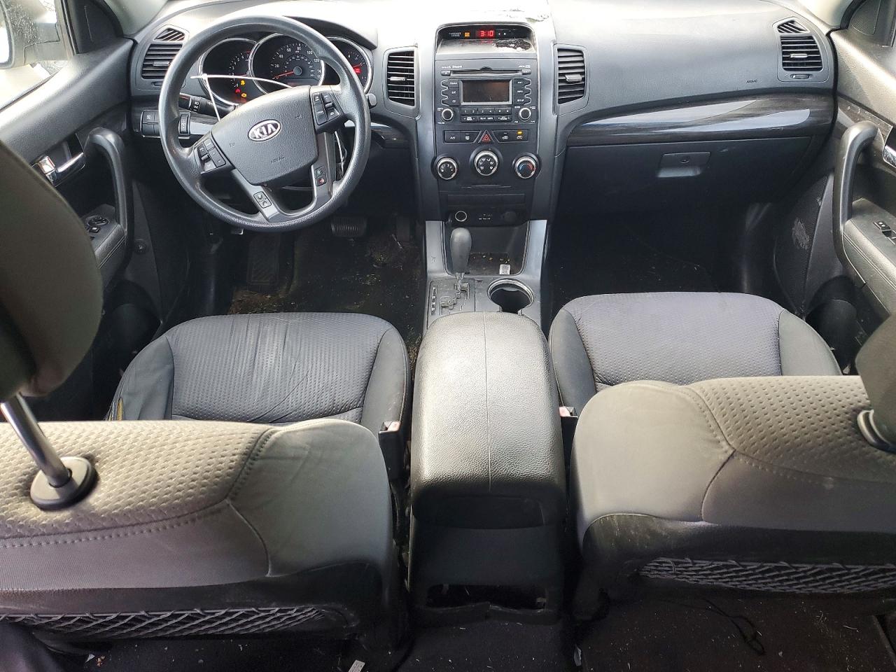 2012 KIA SORENTO BASE photo 8