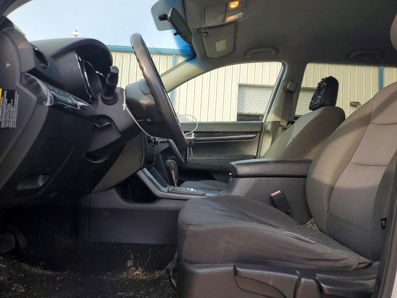 2012 KIA SORENTO BASE photo 7