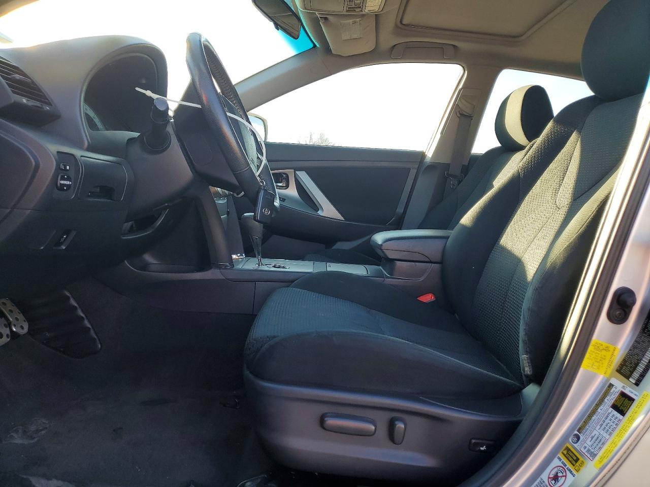 2011 TOYOTA CAMRY BASE photo 7