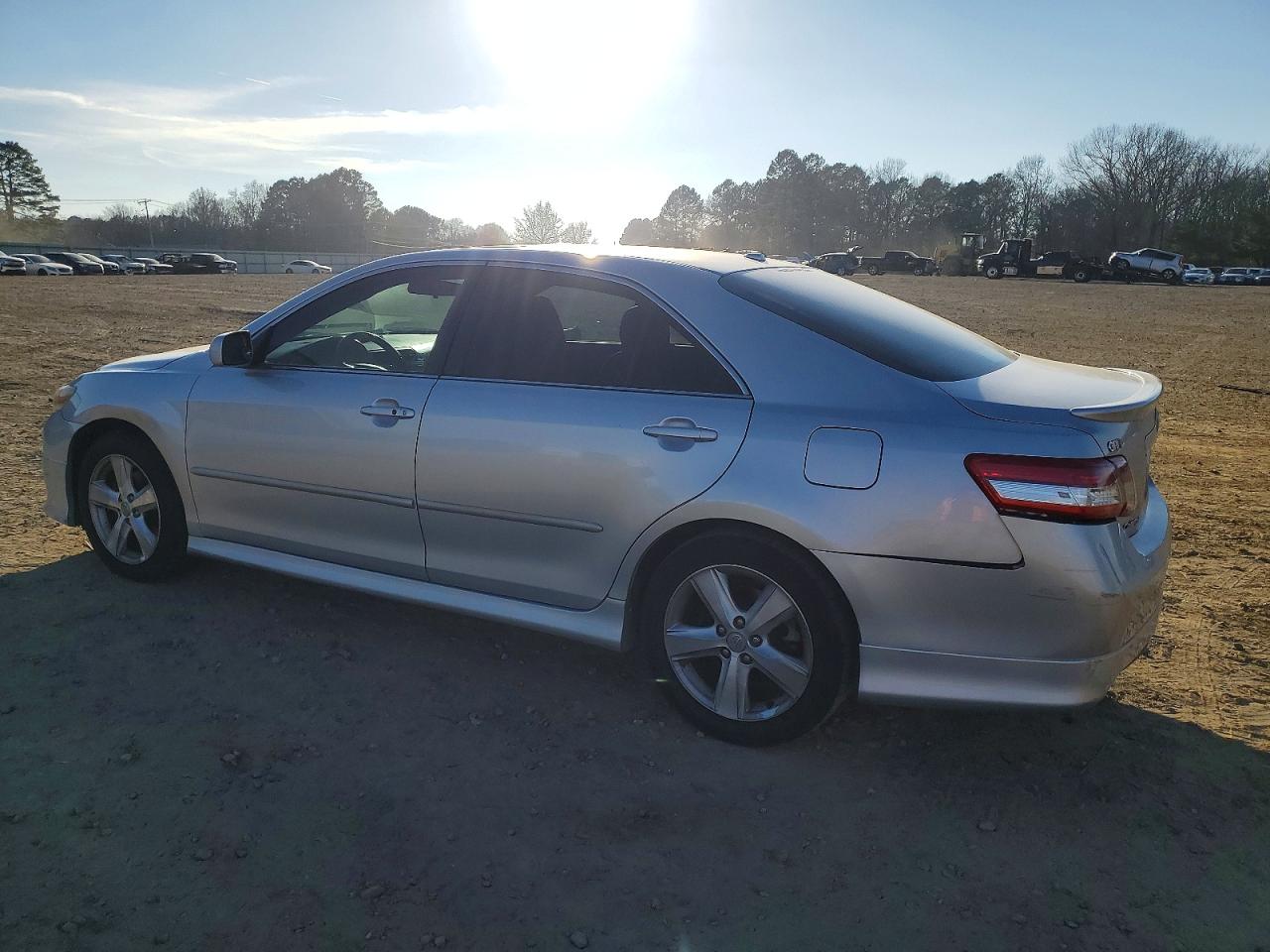 2011 TOYOTA CAMRY BASE photo 2