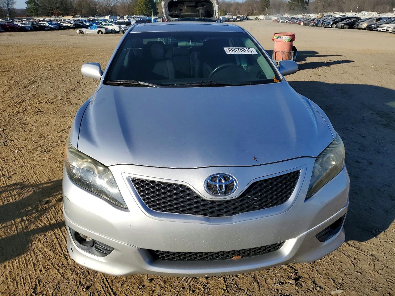 2011 TOYOTA CAMRY BASE photo 5