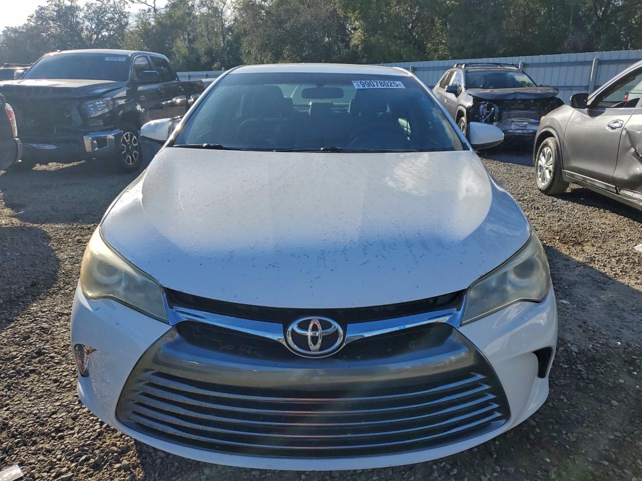 2017 TOYOTA CAMRY LE photo 5
