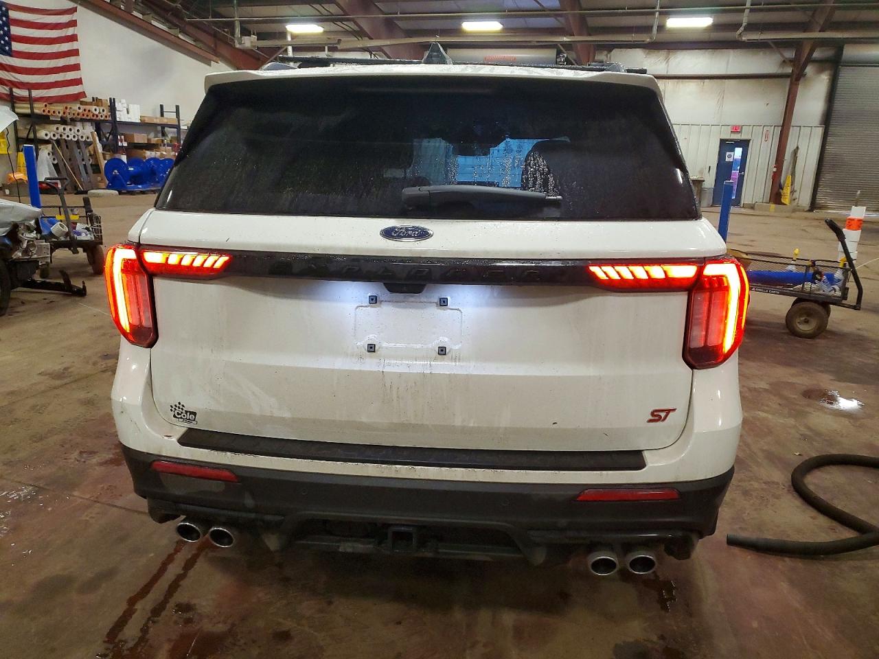 2025 FORD EXPLORER ST photo 6