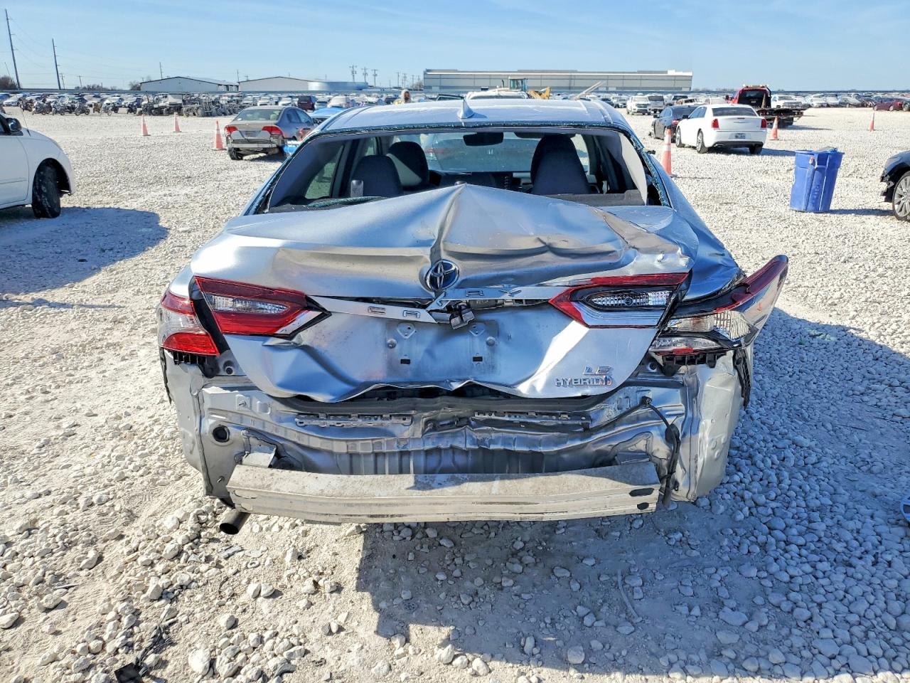 2022 TOYOTA CAMRY LE photo 6