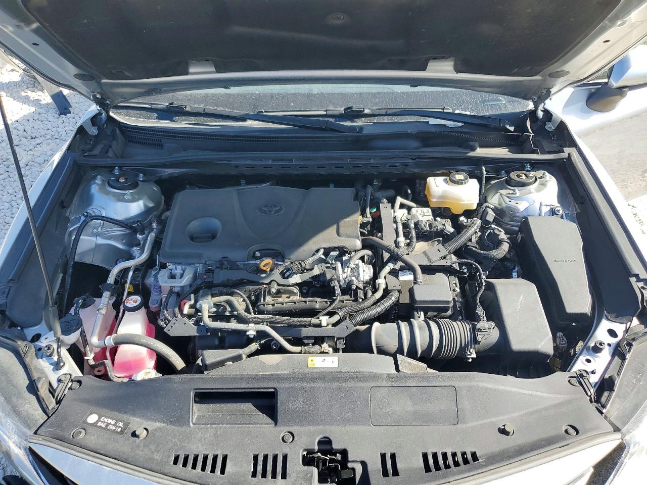 2022 TOYOTA CAMRY LE photo 11