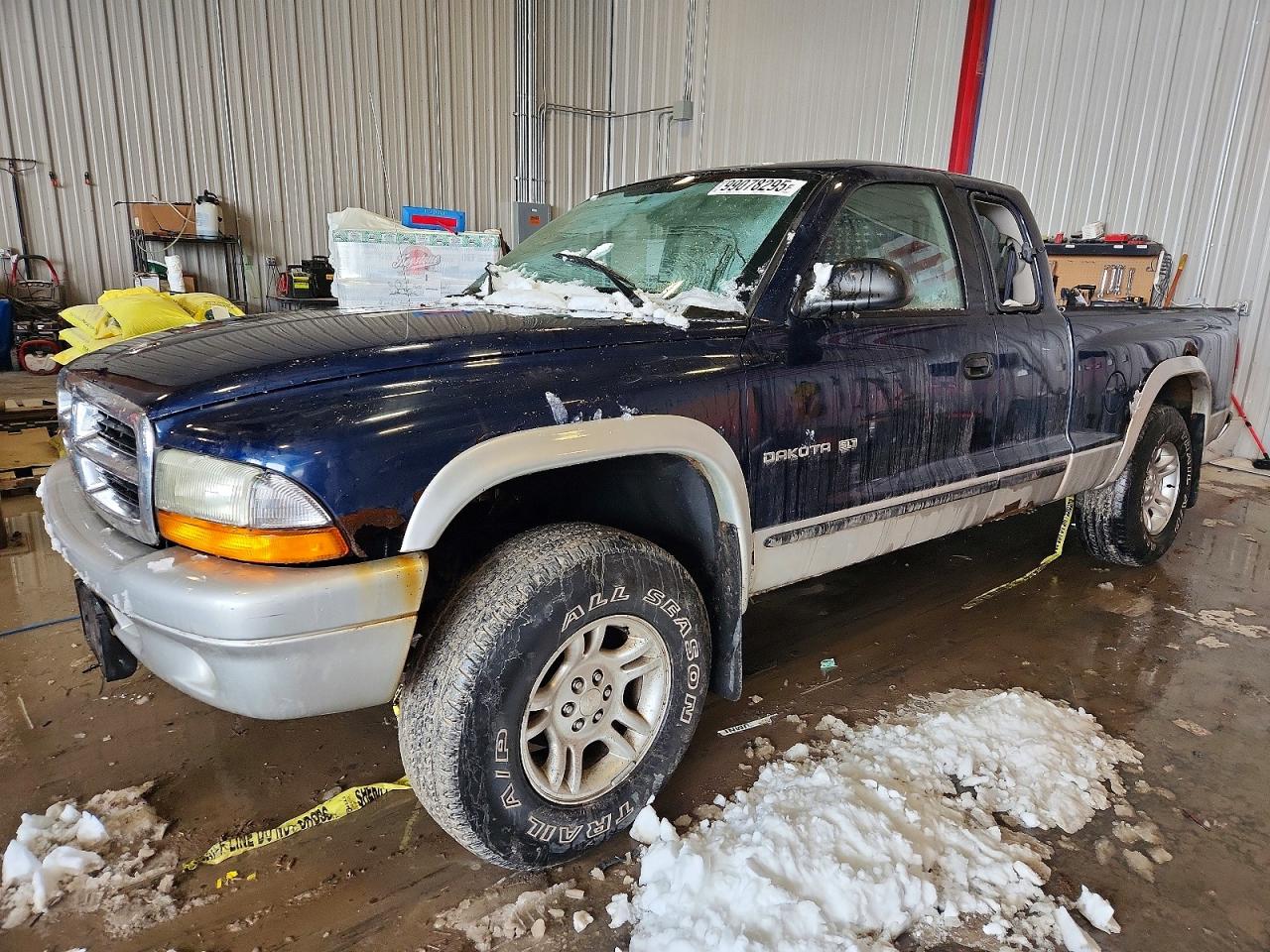 2002 DODGE DAKOTA