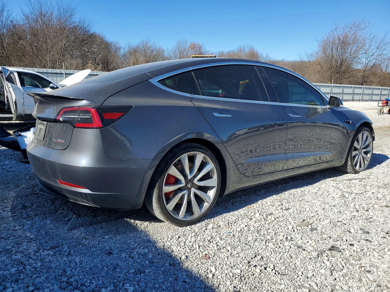 2019 TESLA MODEL 3 photo 3