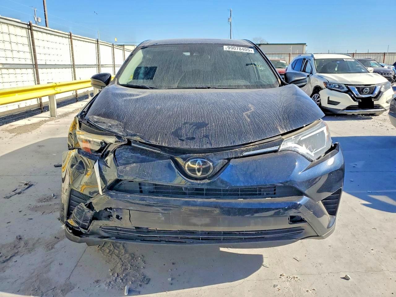 2018 TOYOTA RAV4 LE photo 5
