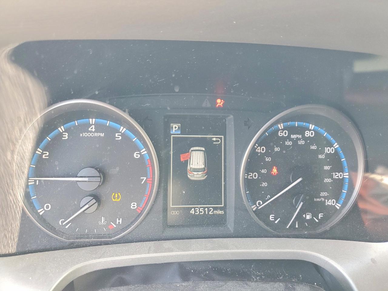 2018 TOYOTA RAV4 LE photo 9