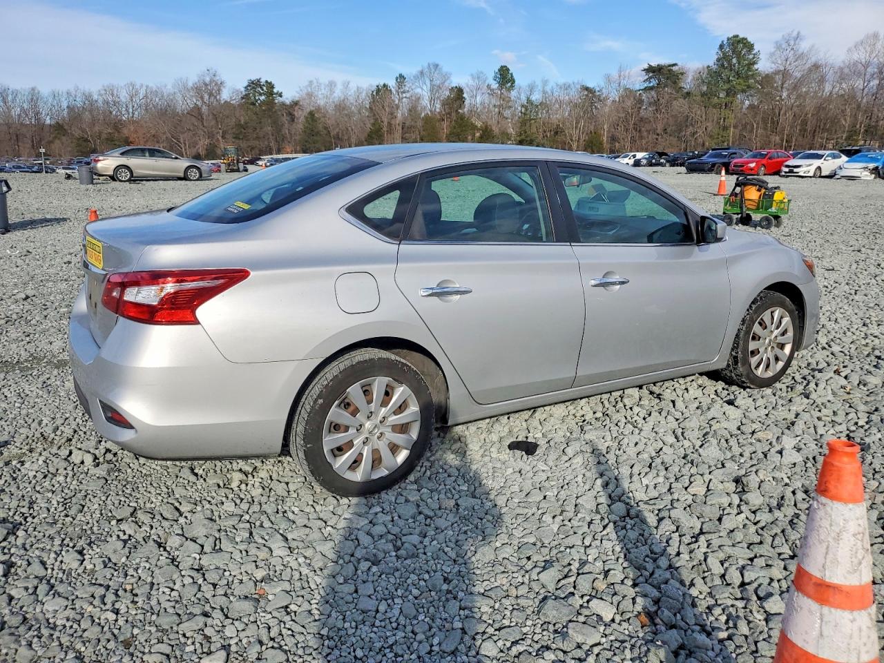2018 NISSAN SENTRA S photo 3