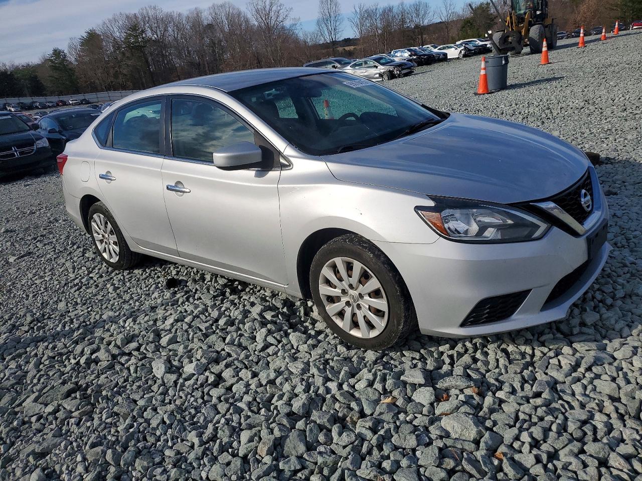 2018 NISSAN SENTRA S photo 4