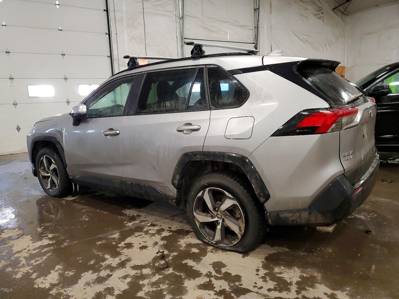 2021 TOYOTA RAV4 PRIME SE photo 2