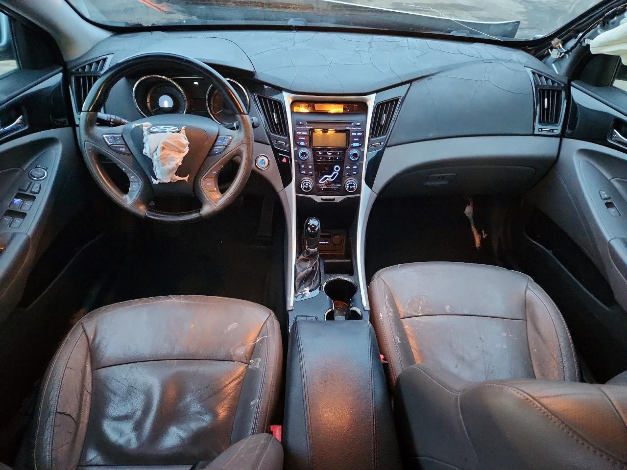 2013 HYUNDAI SONATA SE photo 8
