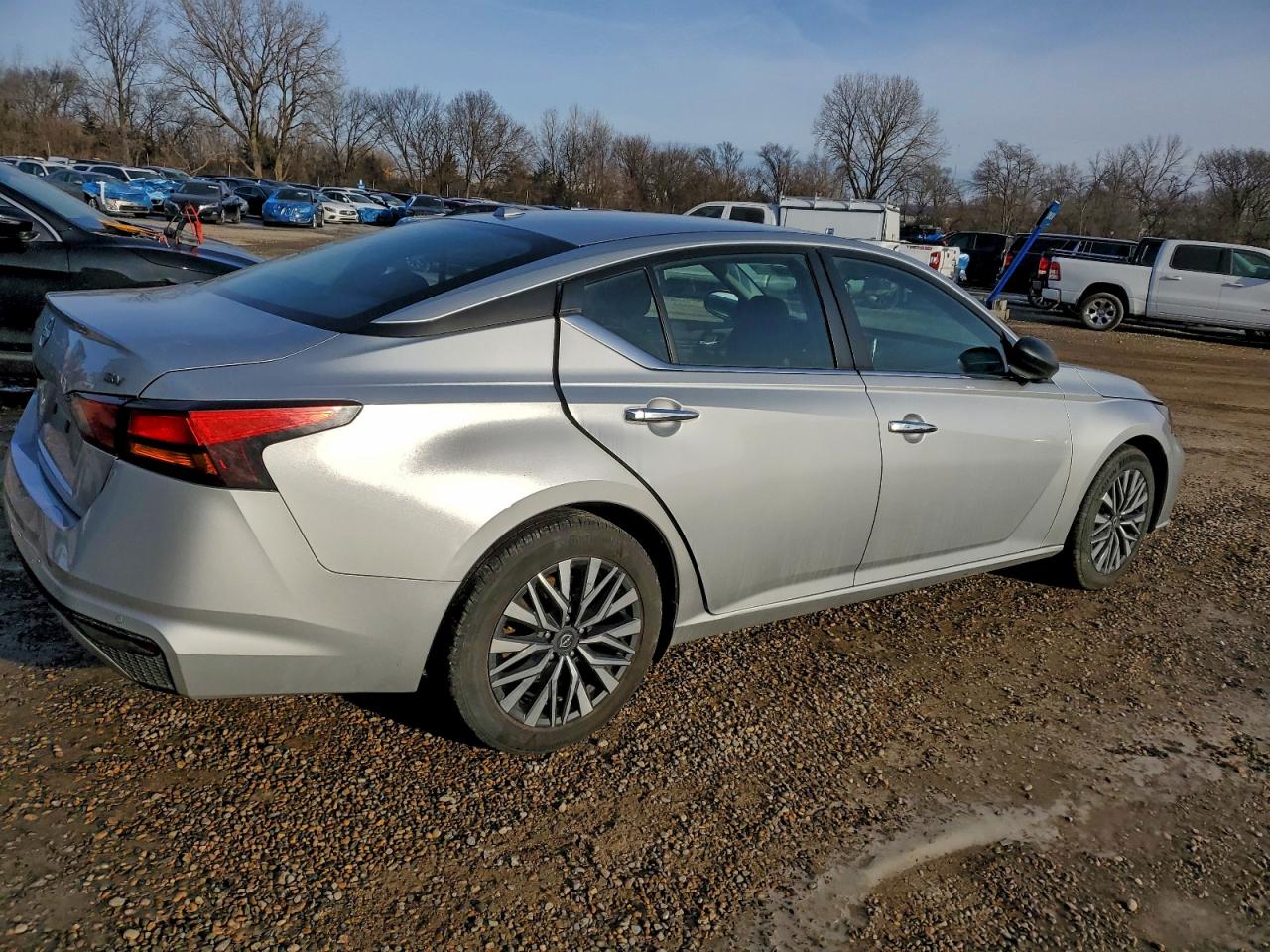 2024 NISSAN ALTIMA SV photo 3
