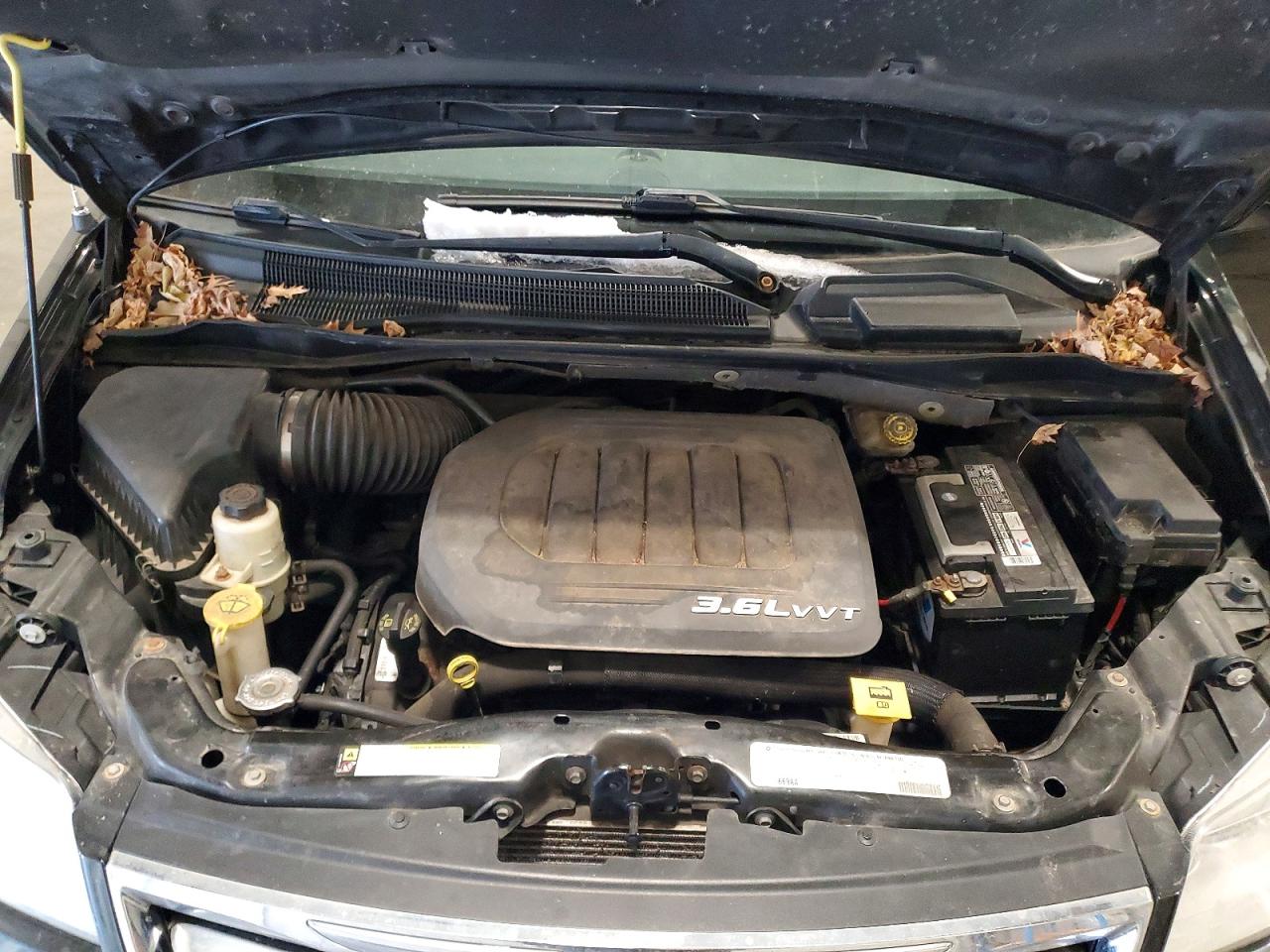 2012 CHRYSLER TOWN & COUNTRY TOURING photo 12