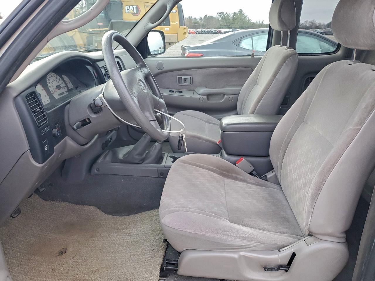 2004 TOYOTA TACOMA XTRACAB photo 7