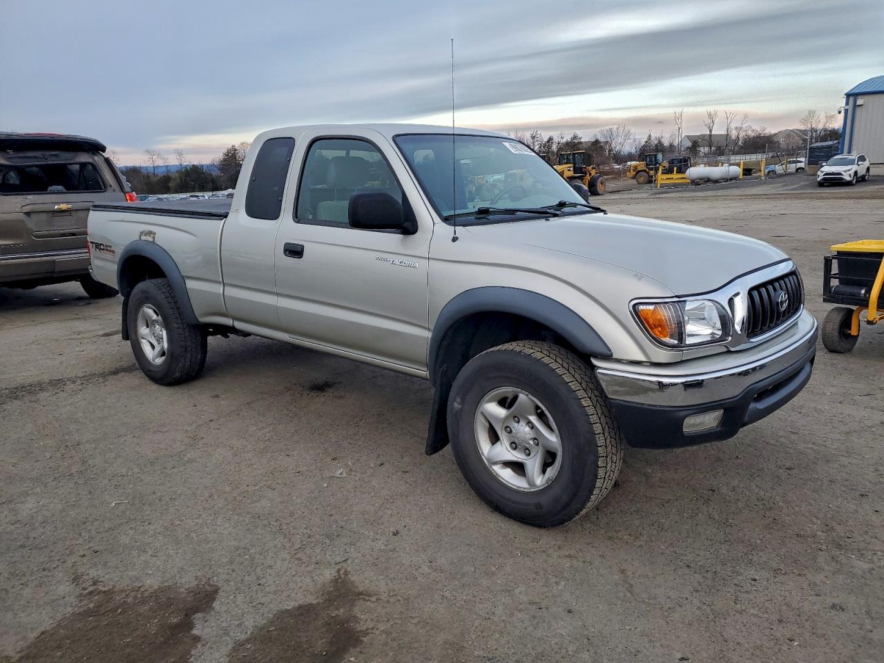 2004 TOYOTA TACOMA XTRACAB photo 4