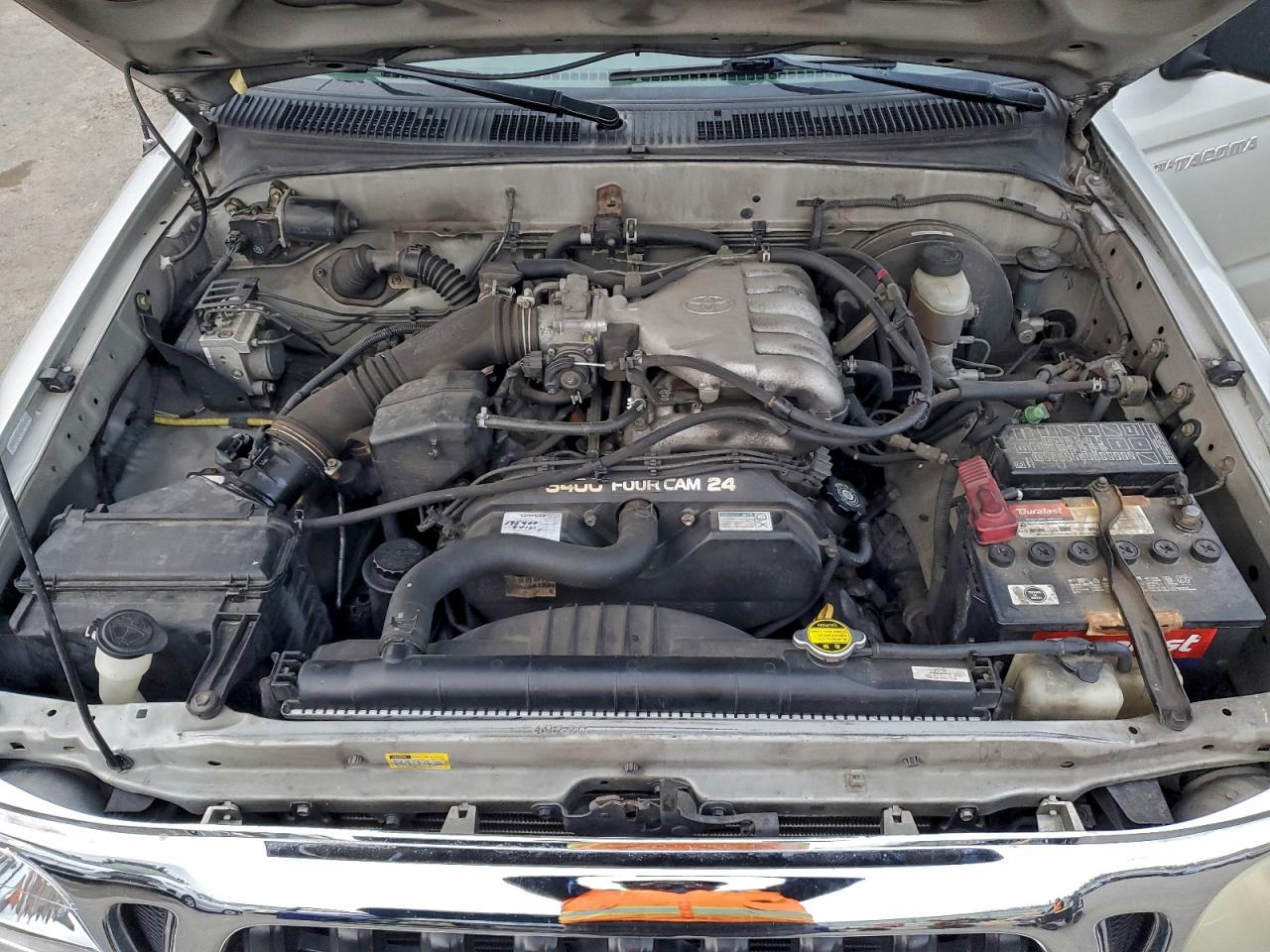 2004 TOYOTA TACOMA XTRACAB photo 11