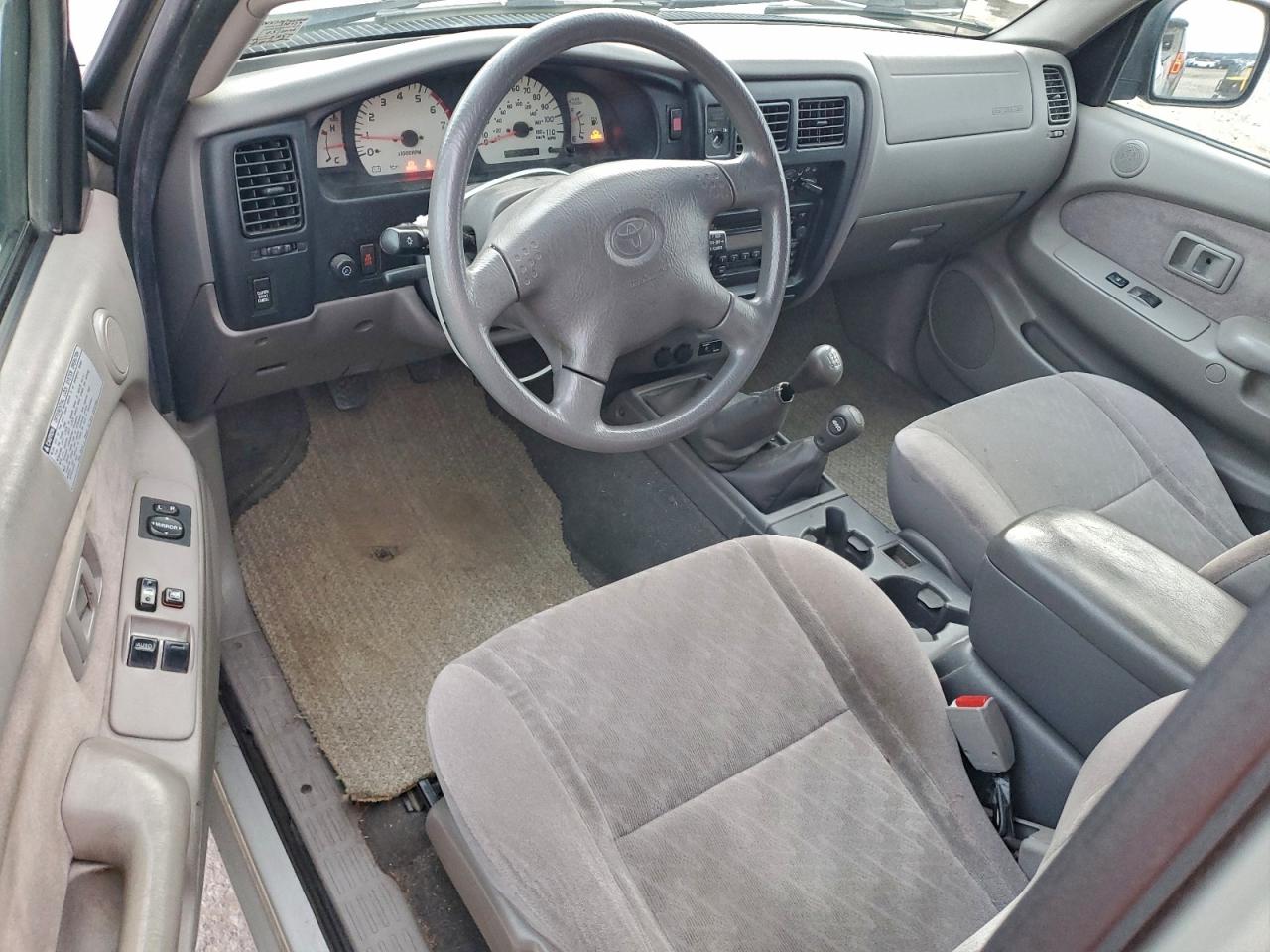 2004 TOYOTA TACOMA XTRACAB photo 8