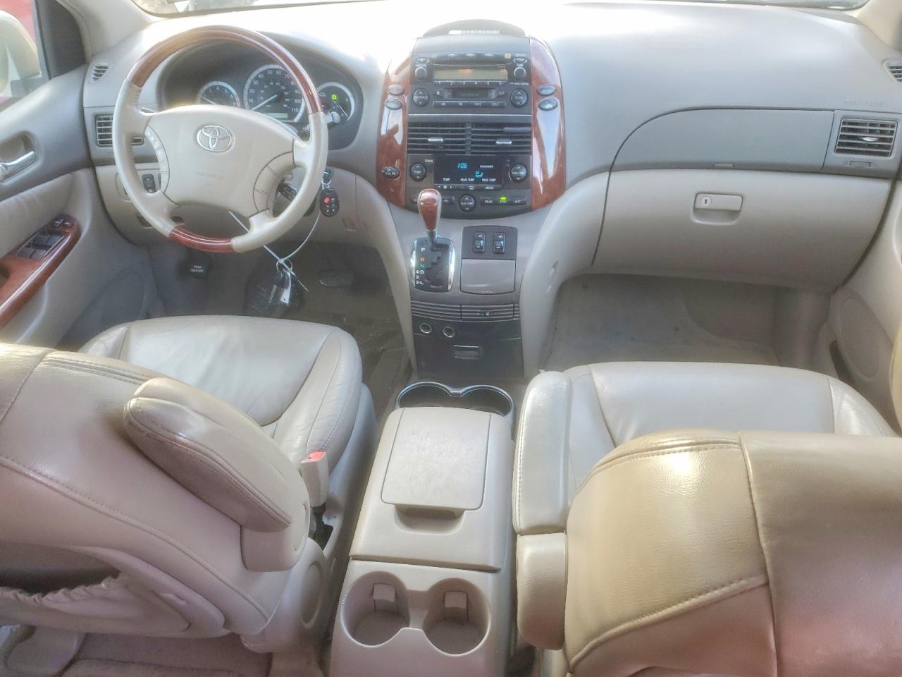2004 TOYOTA SIENNA XLE LIMITED 7 PASSENGER photo 15