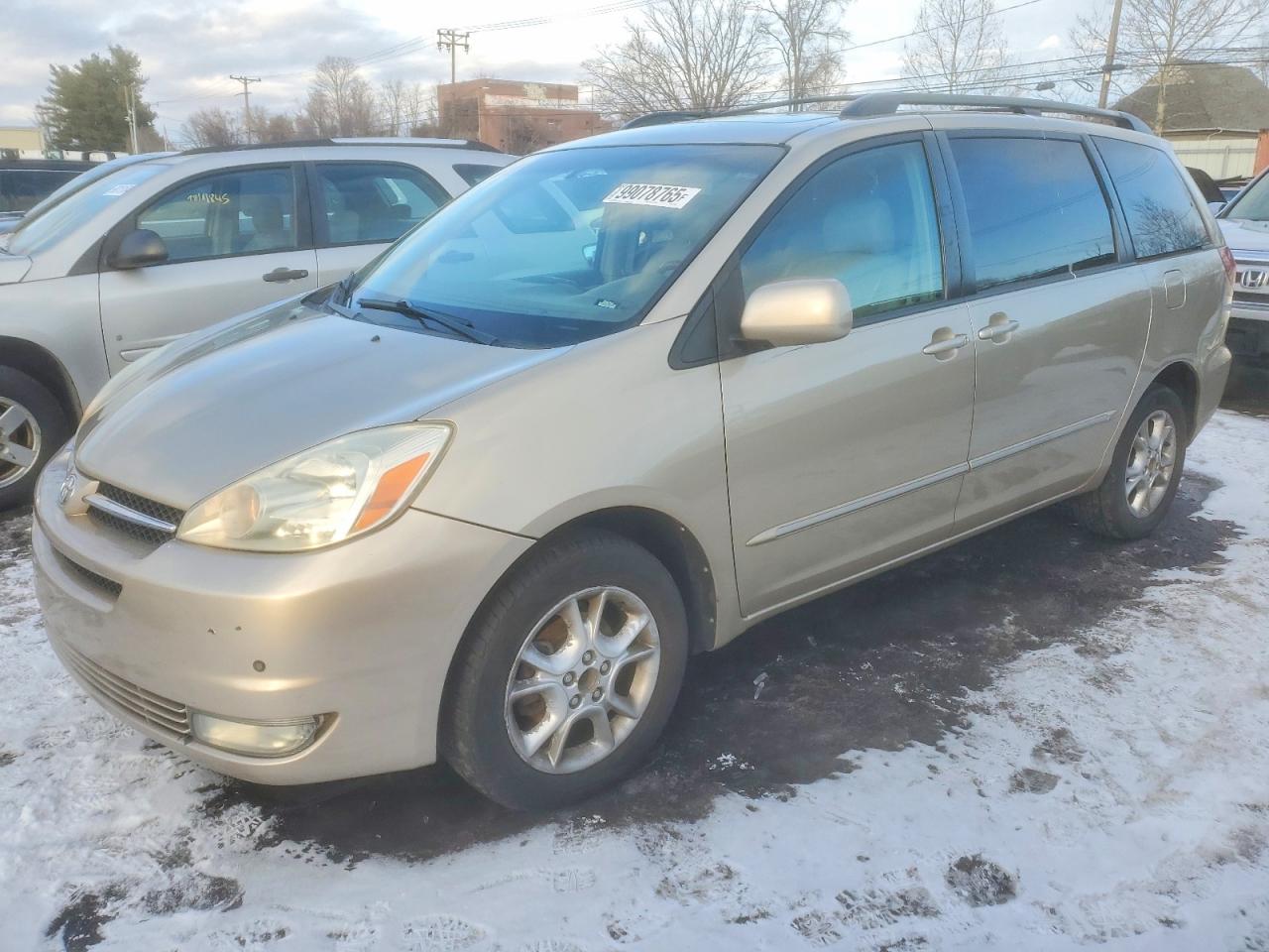 2004 TOYOTA SIENNA
