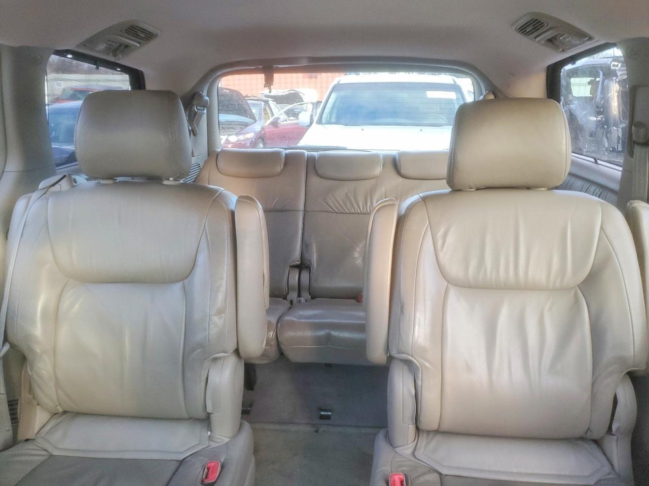 2004 TOYOTA SIENNA XLE LIMITED 7 PASSENGER photo 19