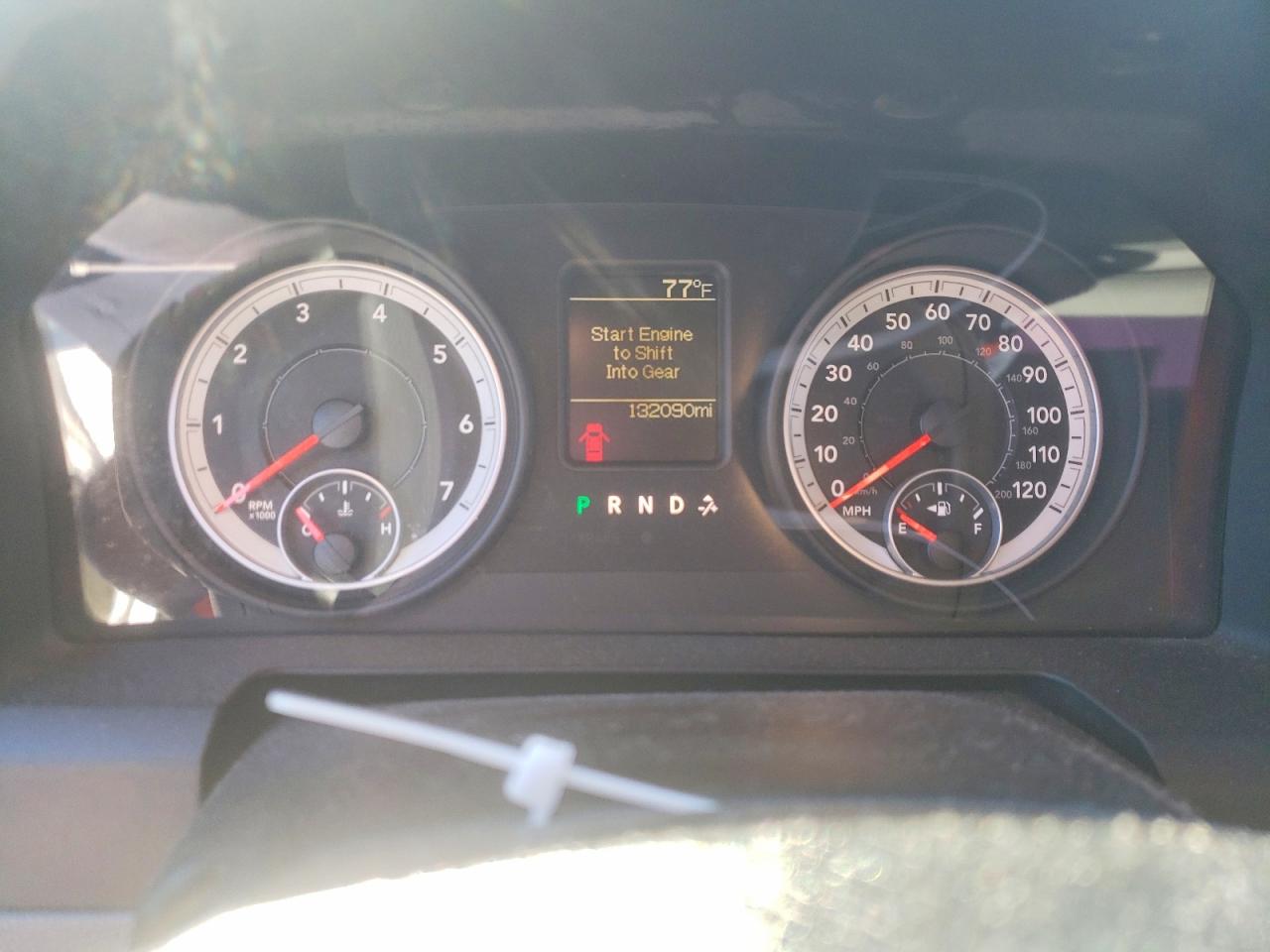 2013 RAM 1500 ST photo 9