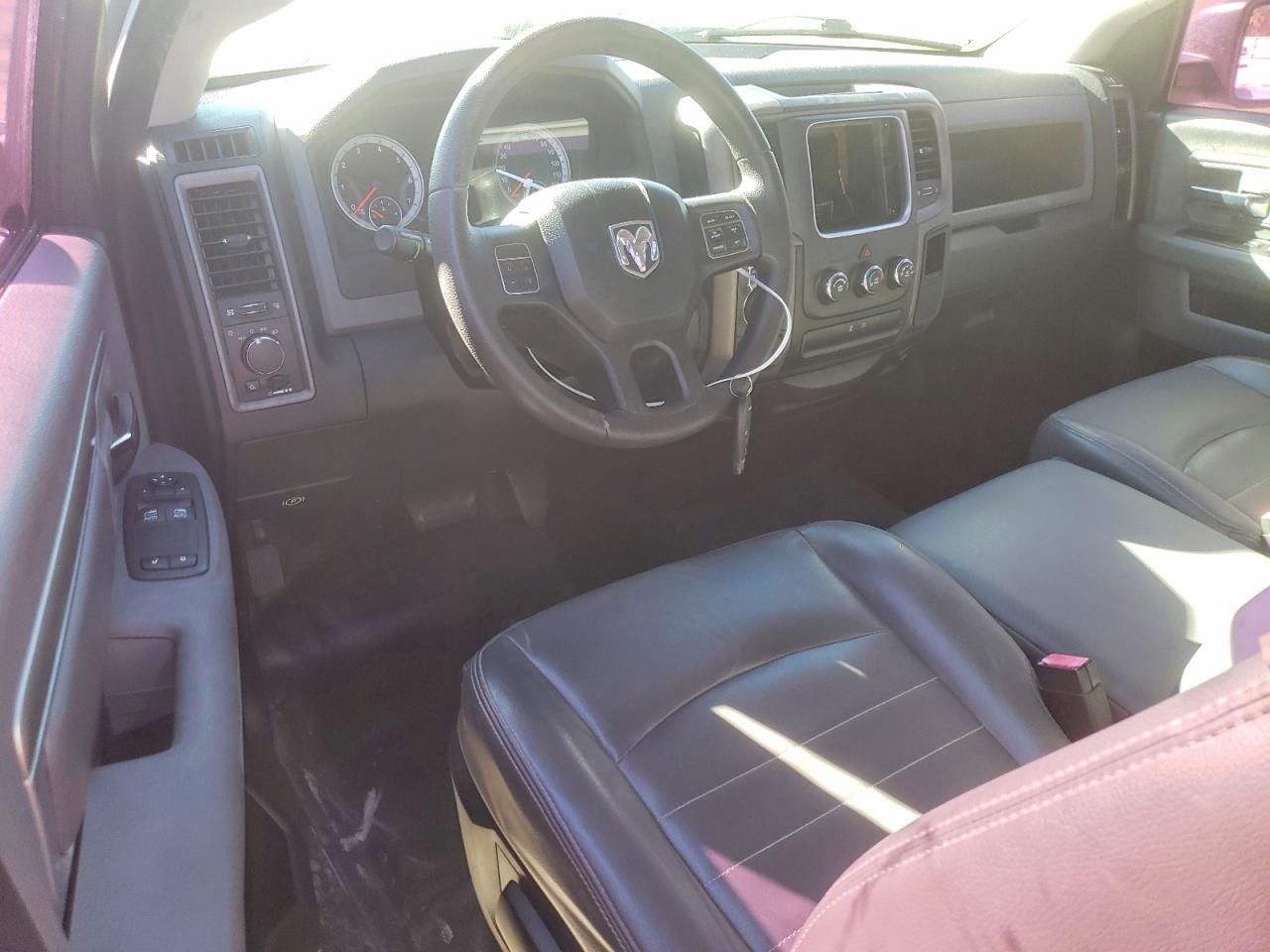 2013 RAM 1500 ST photo 8
