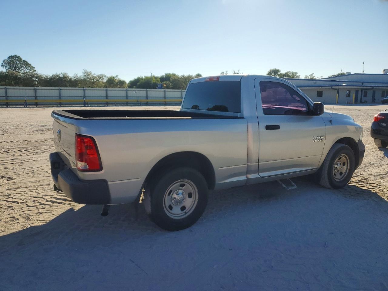 2013 RAM 1500 ST photo 3