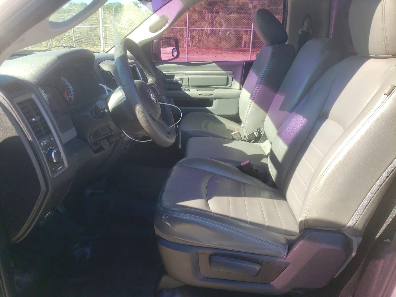 2013 RAM 1500 ST photo 7