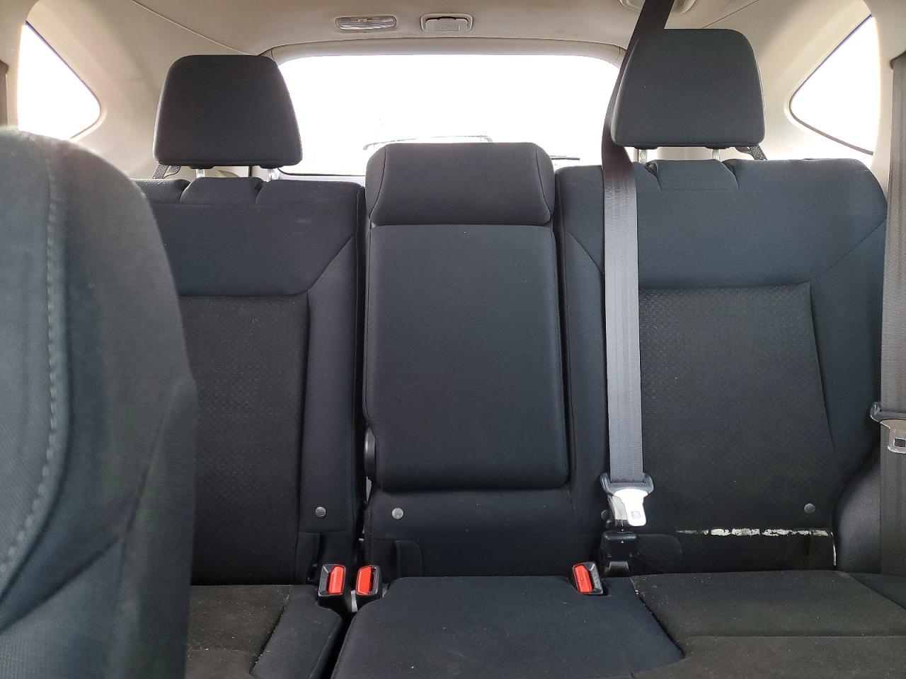 2015 HONDA CR-V LX photo 4