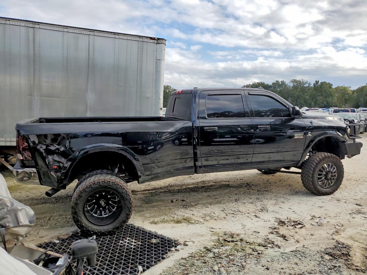2012 DODGE RAM 3500 LARAMIE photo 3