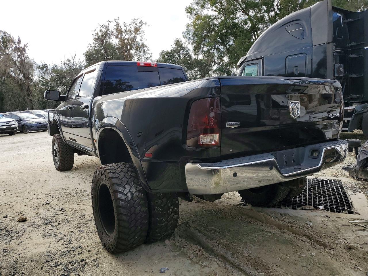 2012 DODGE RAM 3500 LARAMIE photo 2
