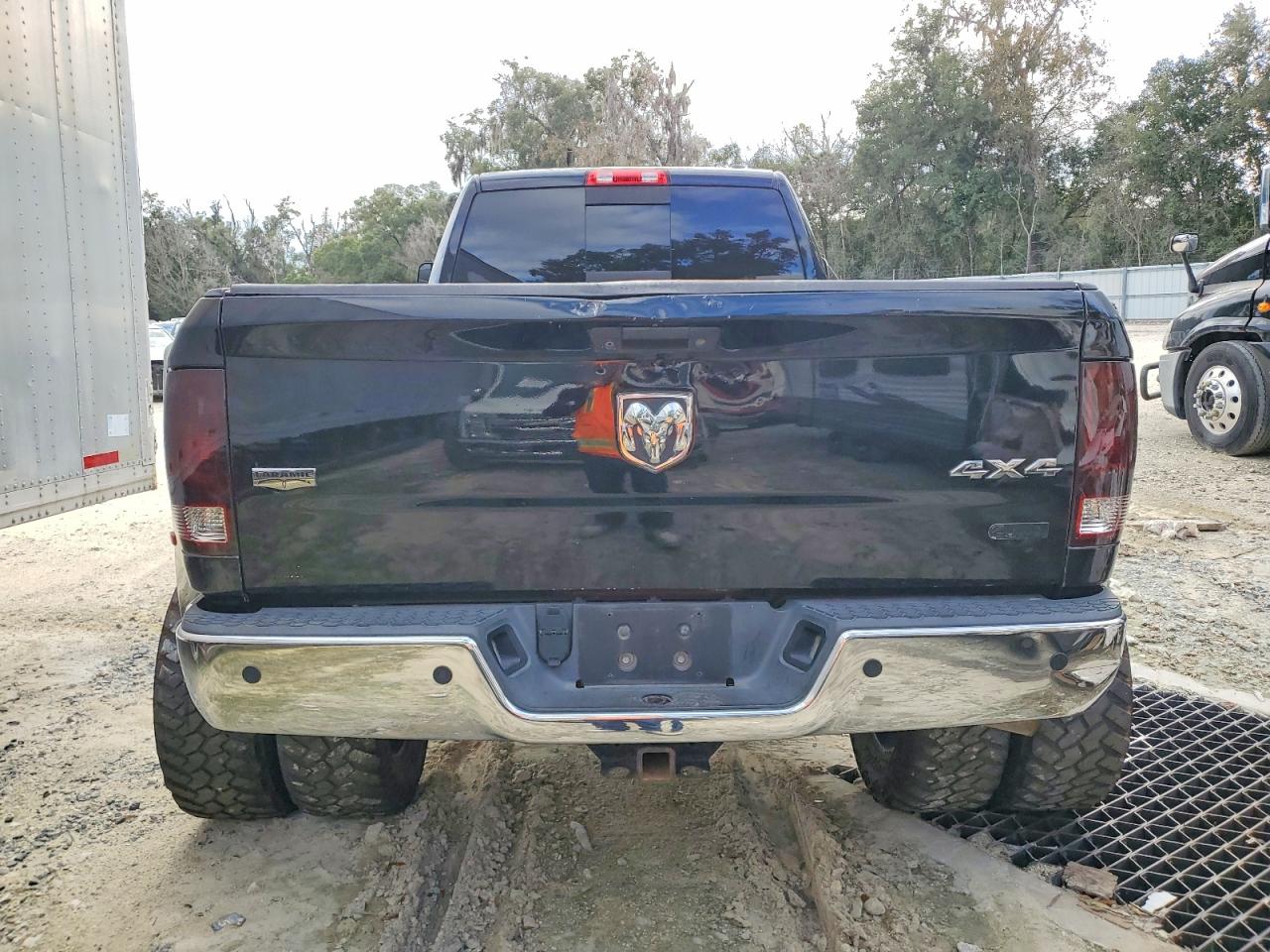 2012 DODGE RAM 3500 LARAMIE photo 6