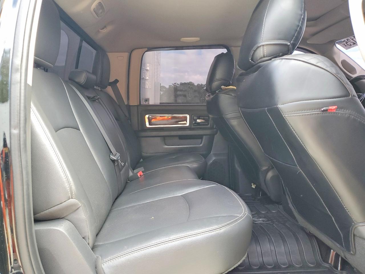 2012 DODGE RAM 3500 LARAMIE photo 10