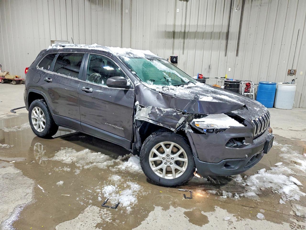 2015 JEEP CHEROKEE LATITUDE photo 4