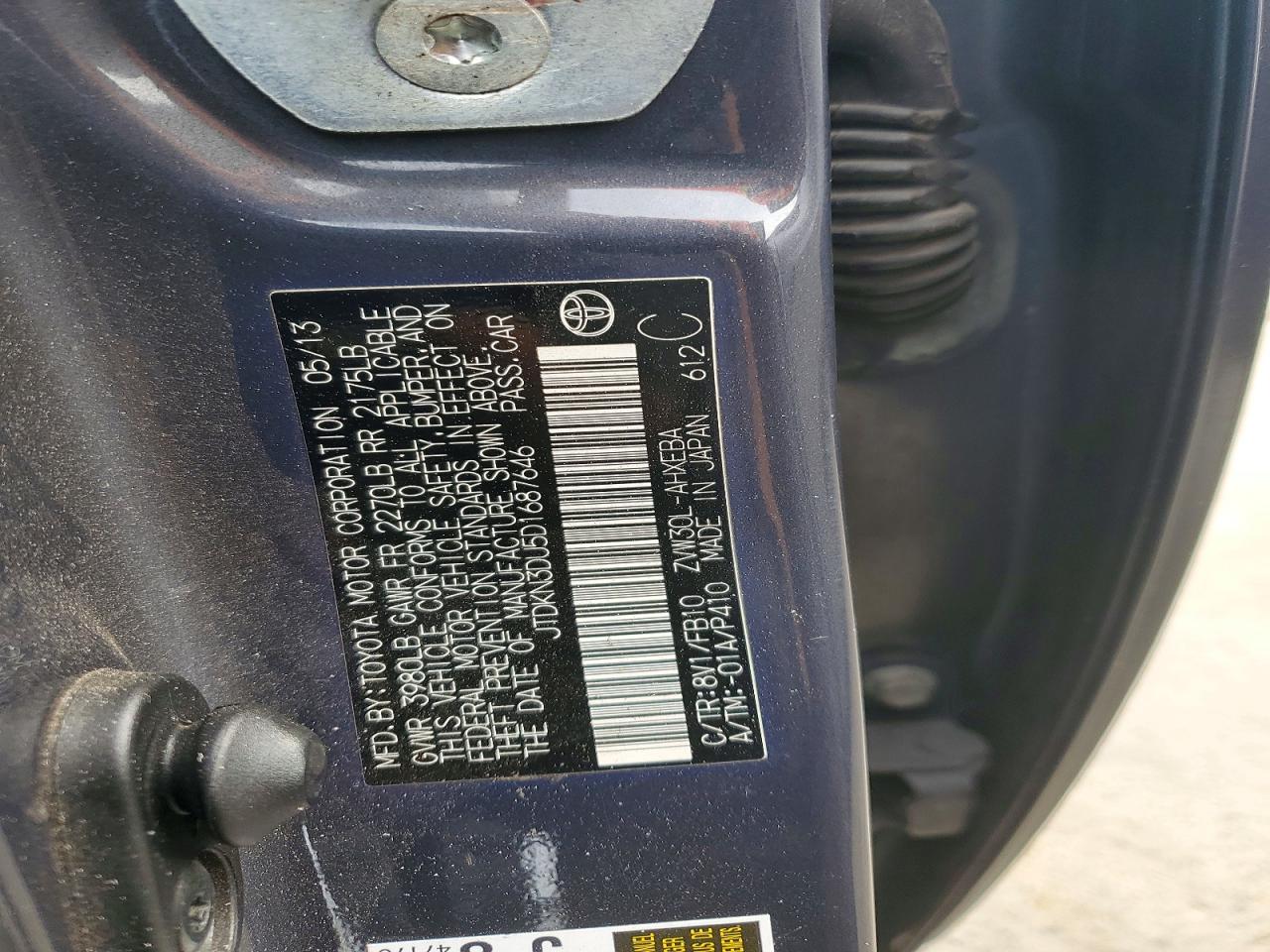 2013 TOYOTA PRIUS photo 13