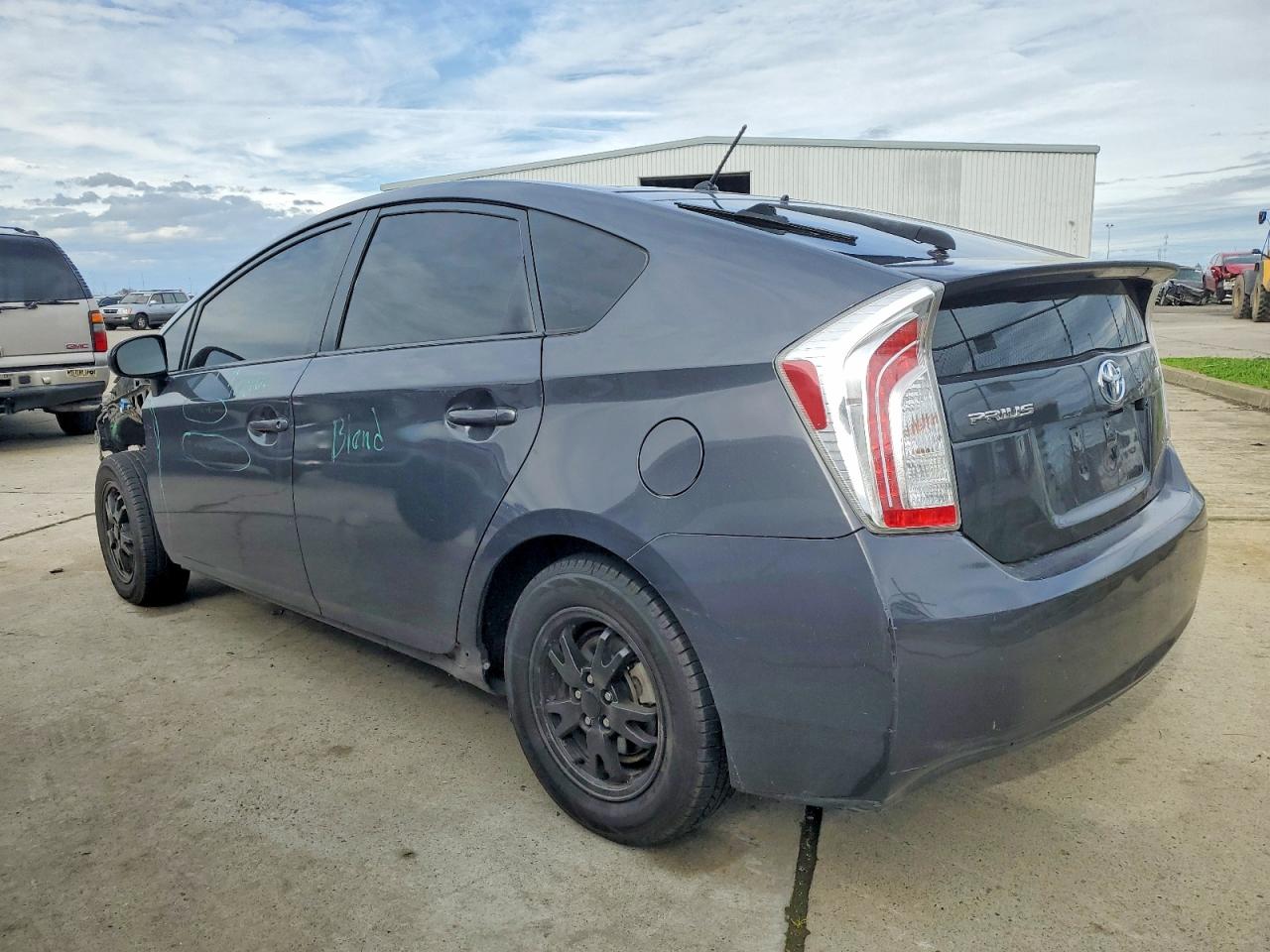 2013 TOYOTA PRIUS photo 2