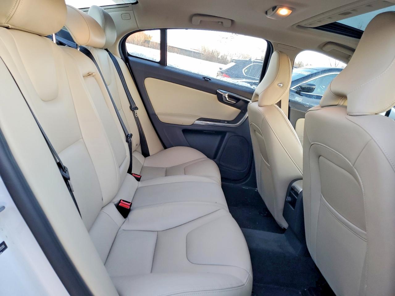 2017 VOLVO S60 PREMIER photo 17