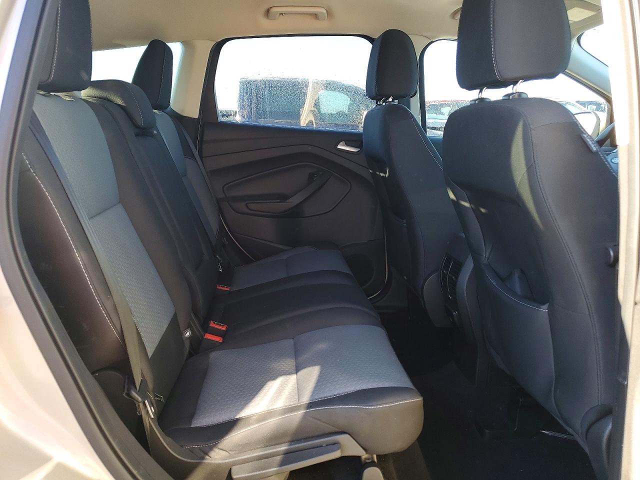 2017 FORD ESCAPE SE photo 11