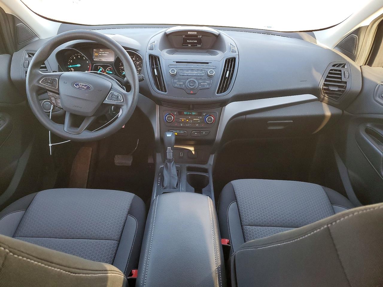 2017 FORD ESCAPE SE photo 8