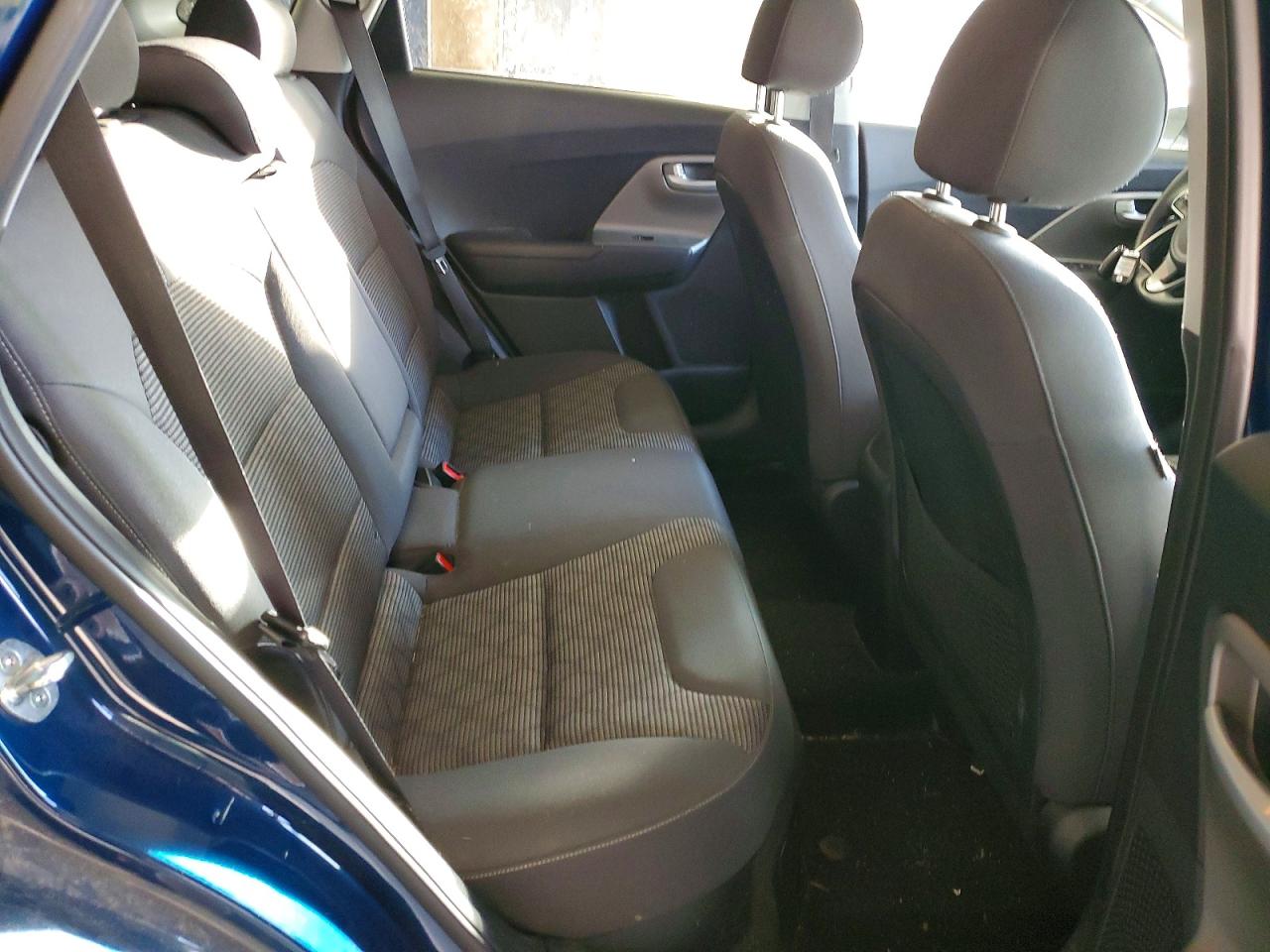 2017 KIA NIRO FE photo 11