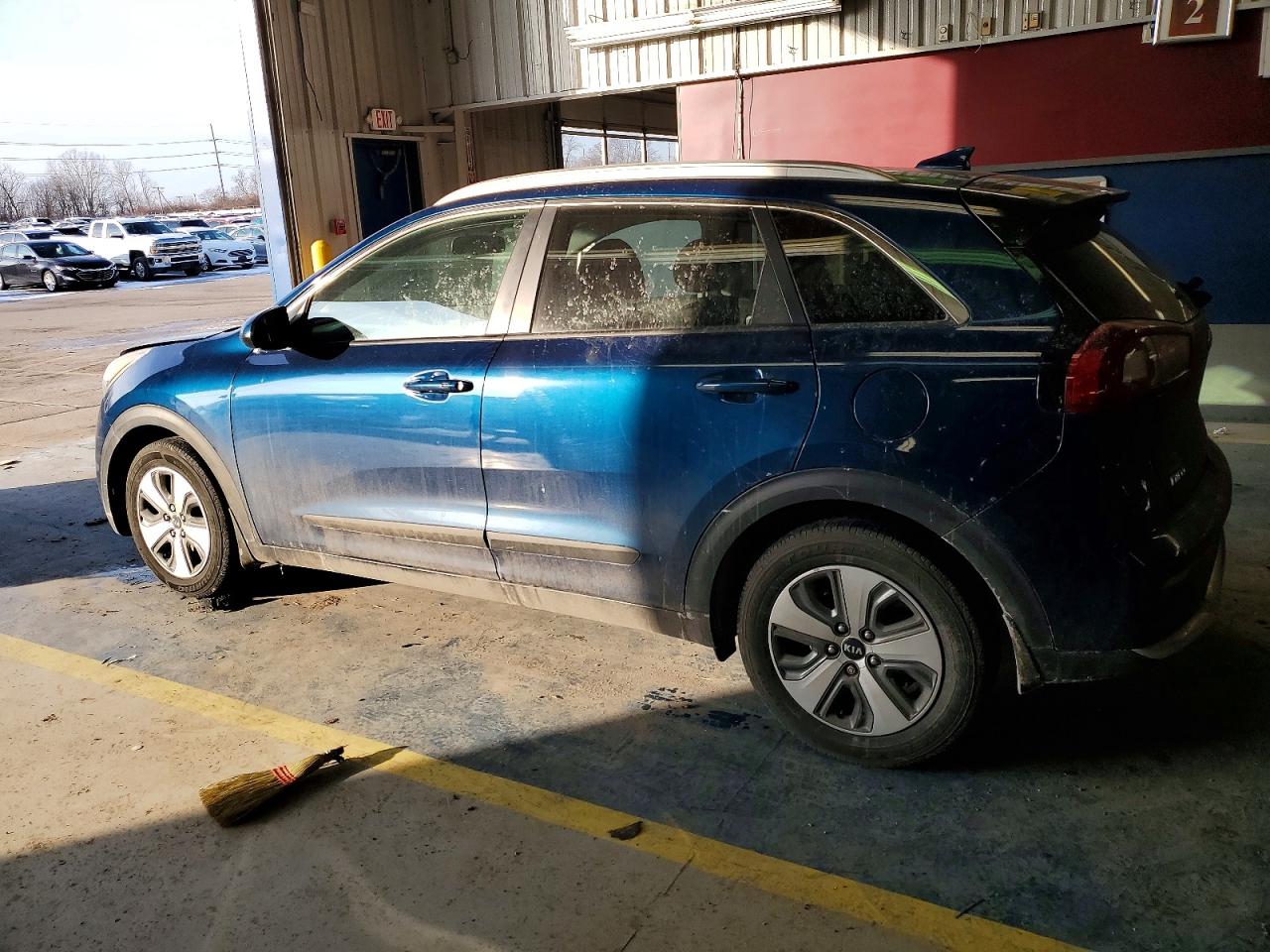2017 KIA NIRO FE photo 2